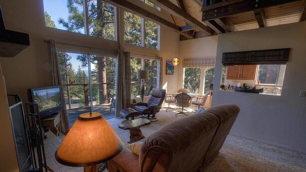TV - Tree Top Retreat (Tahoma)