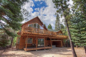 Exterior - Truckee River Lodge (South Lake Tahoe)