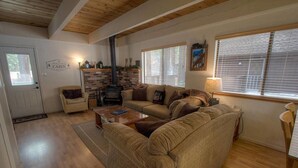 Unclassified image, 4 of 15, button - Cozy Mountain Hideaway (Incline Village)