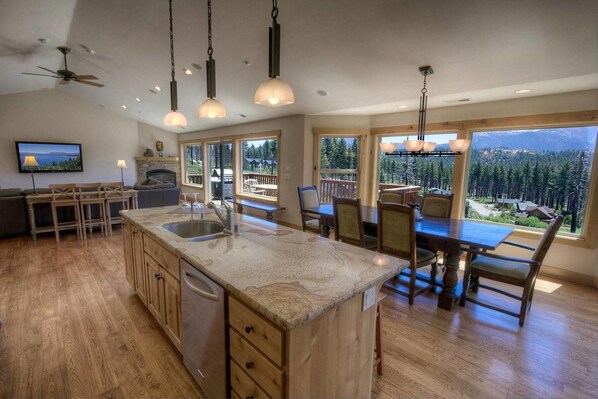 冰箱、微波炉、炉灶、洗碗机