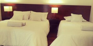 Standard Triple Room | Blackout drapes, free WiFi, bed sheets