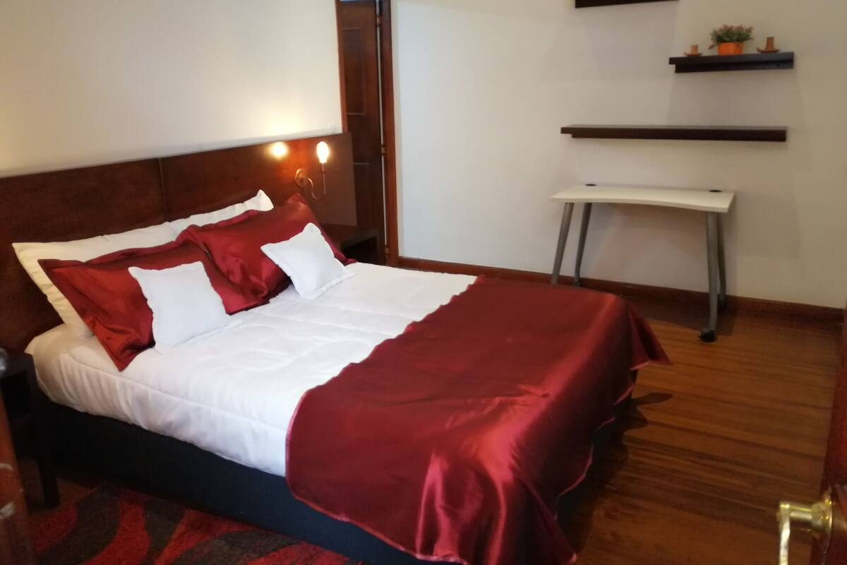 Blackout curtains, free WiFi, bed sheets