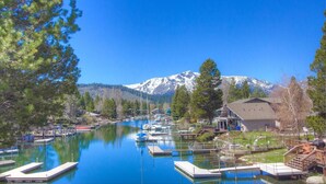 Outdoor pool - Tallac Sunset Spectacular (South Lake Tahoe)