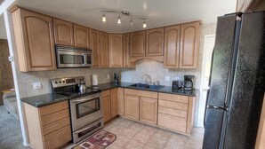 Unclassified image, 2 of 20, button - Bellevue Bungalo (South Lake Tahoe)