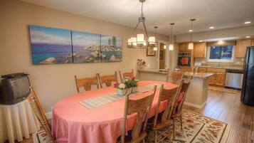 電冰箱、微波爐、爐台、洗碗機