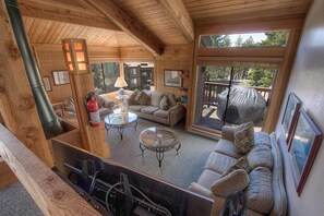 TV, fireplace - Woody's Clubhouse (Zephyr Cove)