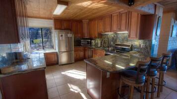 電冰箱、微波爐、爐台、洗碗機