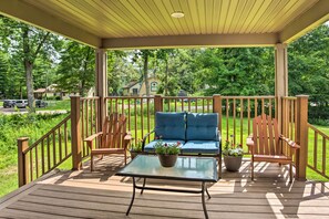 Terrace/patio - Cabin w/ Dock & Porch Across from Balsam Lake (Balsam Lake)