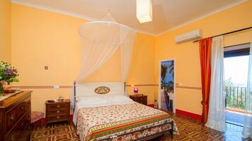 1 bedroom, travel cot, free WiFi, bed sheets
