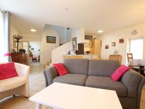 Téléviseur, foyer, lecteur de DVD