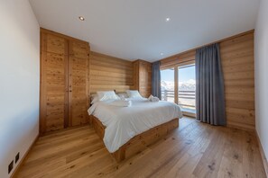 5 bedrooms, iron/ironing board, free WiFi, bed sheets - Chalet Oak Tree amazing, sauna, ski-in/out (Haute-Nendaz)