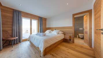 5 Schlafzimmer, BĂŒgeleisen/BĂŒgelbrett, kostenloses WLAN, BettwĂ€sche