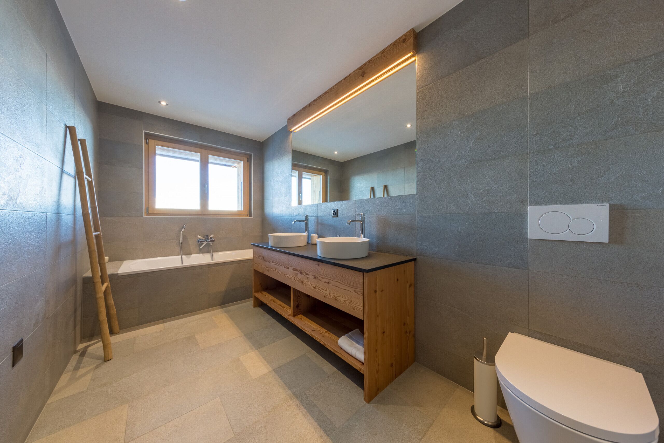 Bathtub, hair dryer