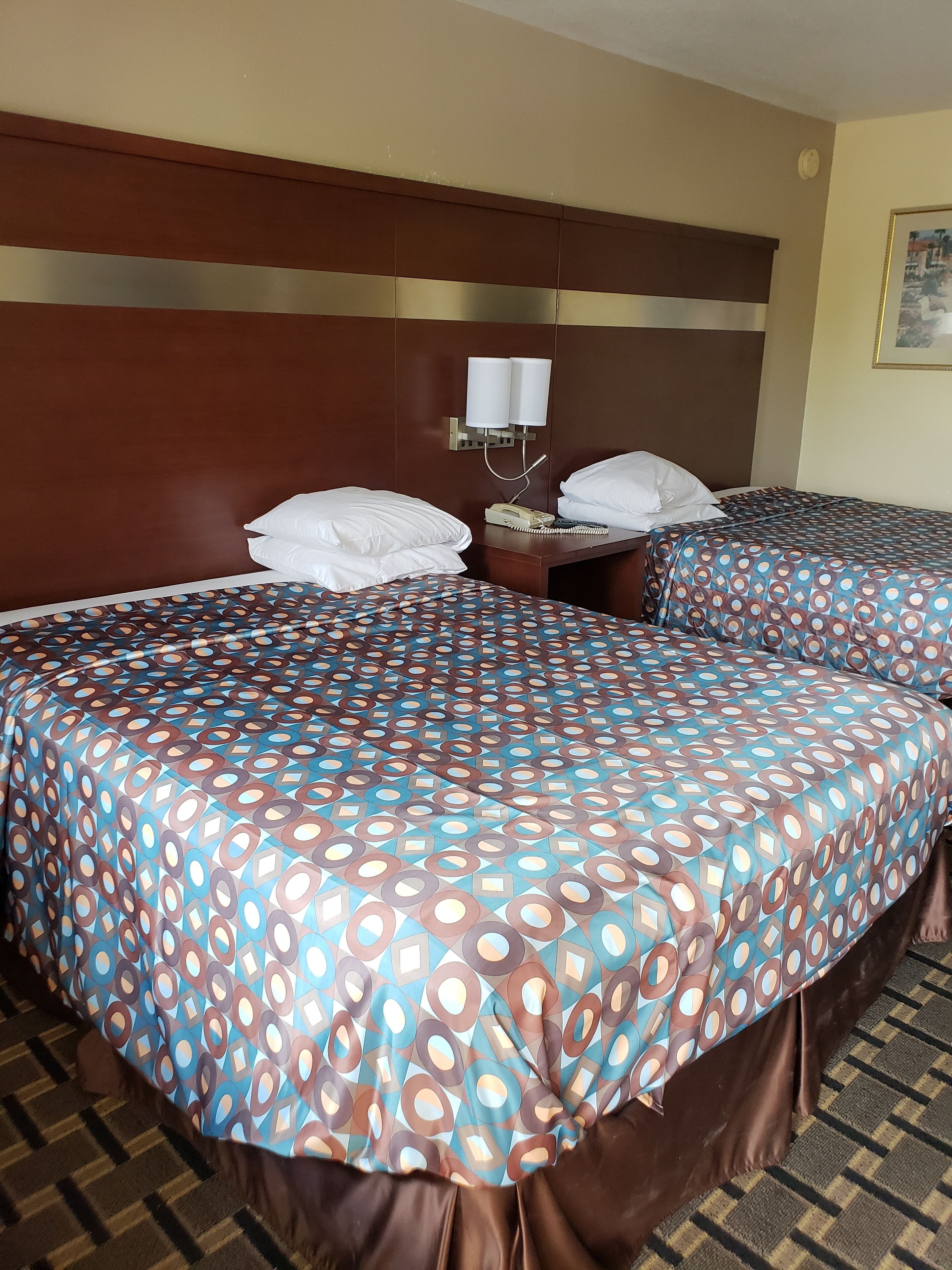 Kahden hengen standard-huone | Työpöytä, pimennysverhot, ilmainen Wi-Fi, vuodevaatteet