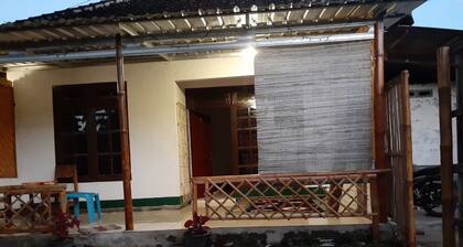 Sabirin Asri Casa de familia con vistas a la granja