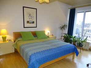 1 chambre, bureau, accĂšs au Wi-Fi (inclus), literie fournie
