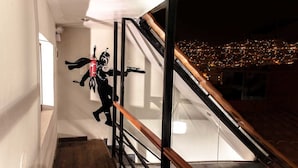 الإطلالة من المنشأة