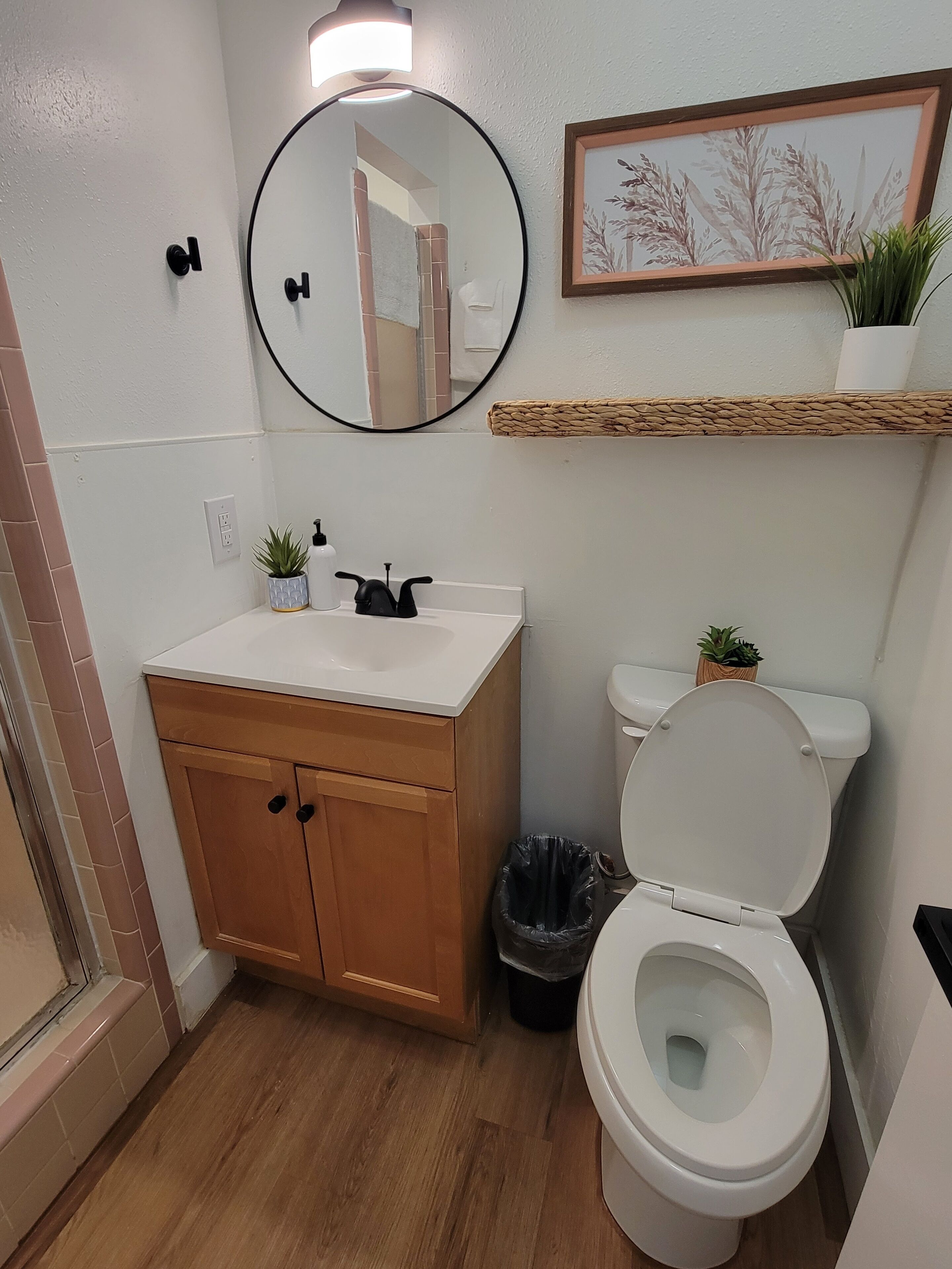 Single Room | Bilik Mandi | Pancuran mandi, tuala disediakan, sabun, syampu 