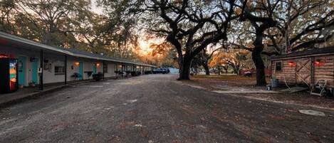 Mặt tiền nơi lưu trú