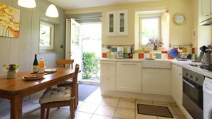 Kjøleskap, mikrobølgeovn, oppvaskmaskin og fryser