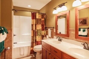 Towels - Creekfront cabin with cozy interiors, hot tub & game room. (Cosby)