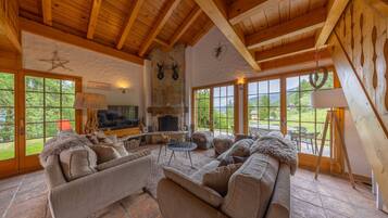 TV, fireplace, DVD player