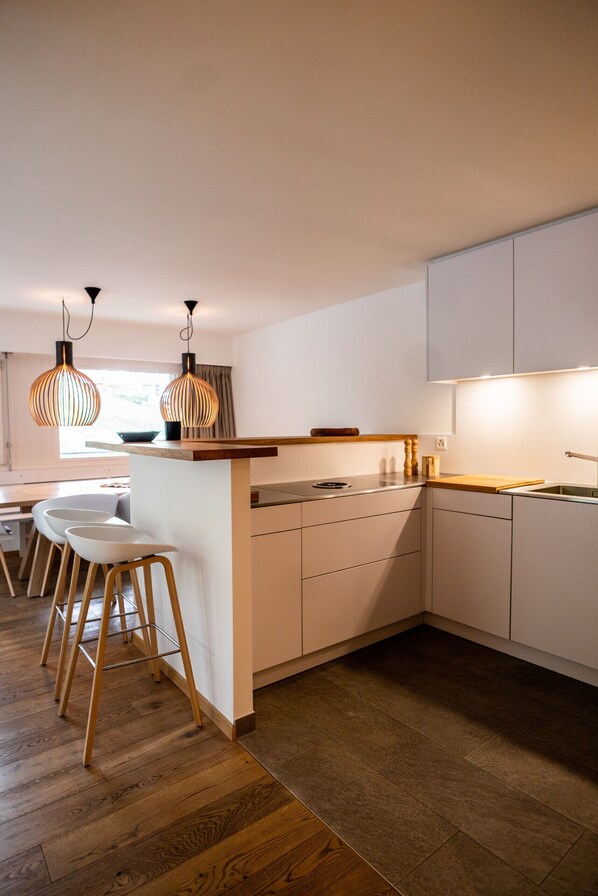 Frigorifero, forno, lavastoviglie, macchina per tè/caffè