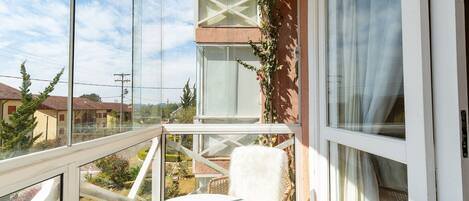 디럭스 아파트, 침실 2개, 마당 전망 | 야외 식당