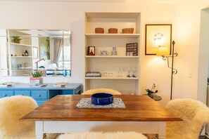 Departamento Deluxe, 2 habitaciones, vista al jardín, planta baja | Restaurantes