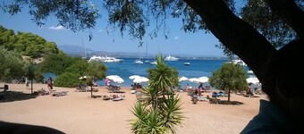 iLiana's seaside maisonette.