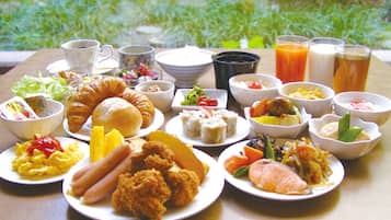 Free daily buffet breakfast