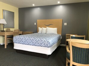 Deluxe Single Room, 1 Queen Bed, Non Smoking | Iron/ironing board, free WiFi, bed sheets