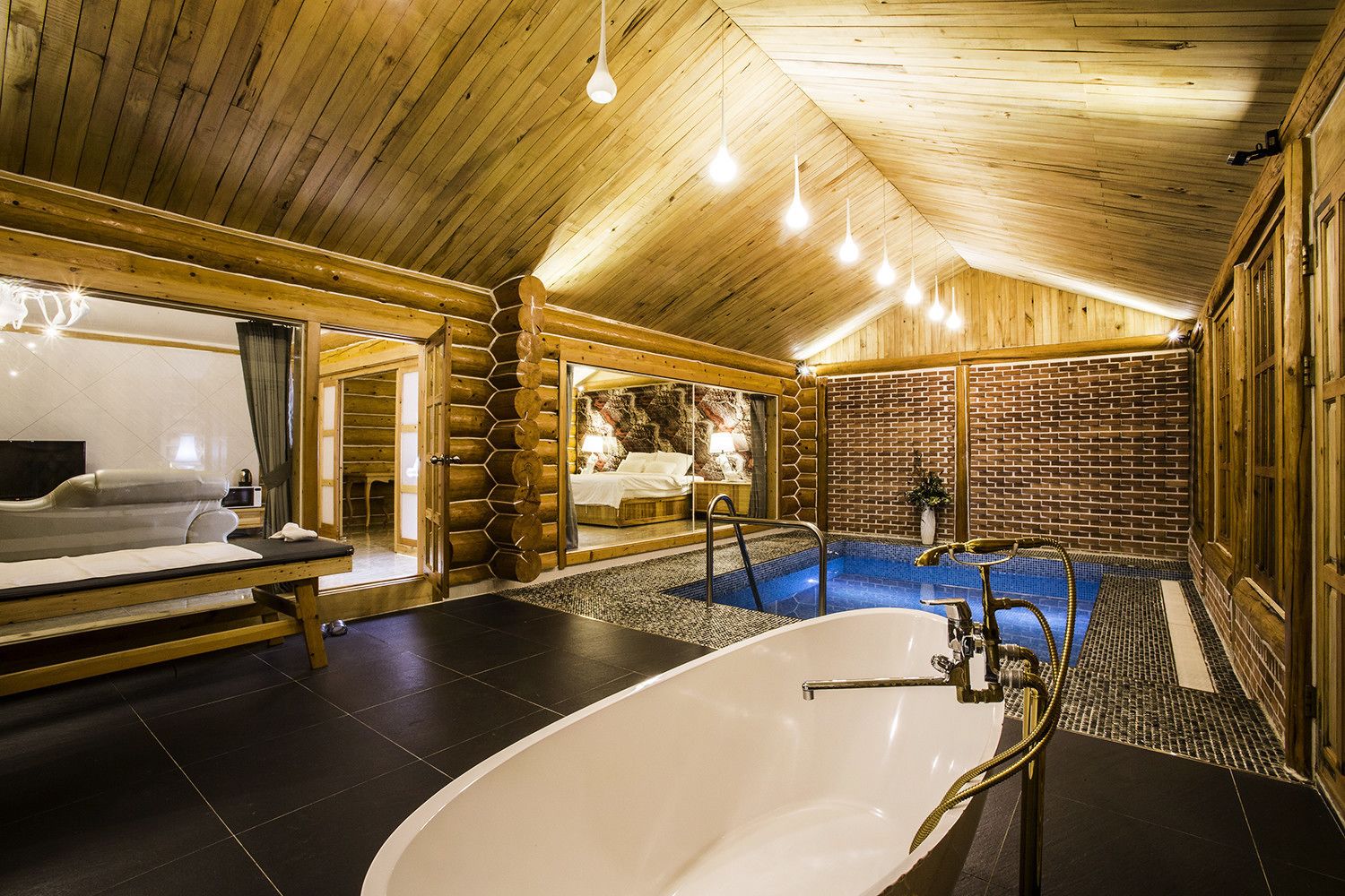 1 bedroom, blackout drapes, free WiFi