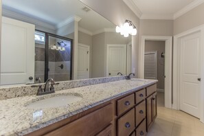 Premium House | Bathroom