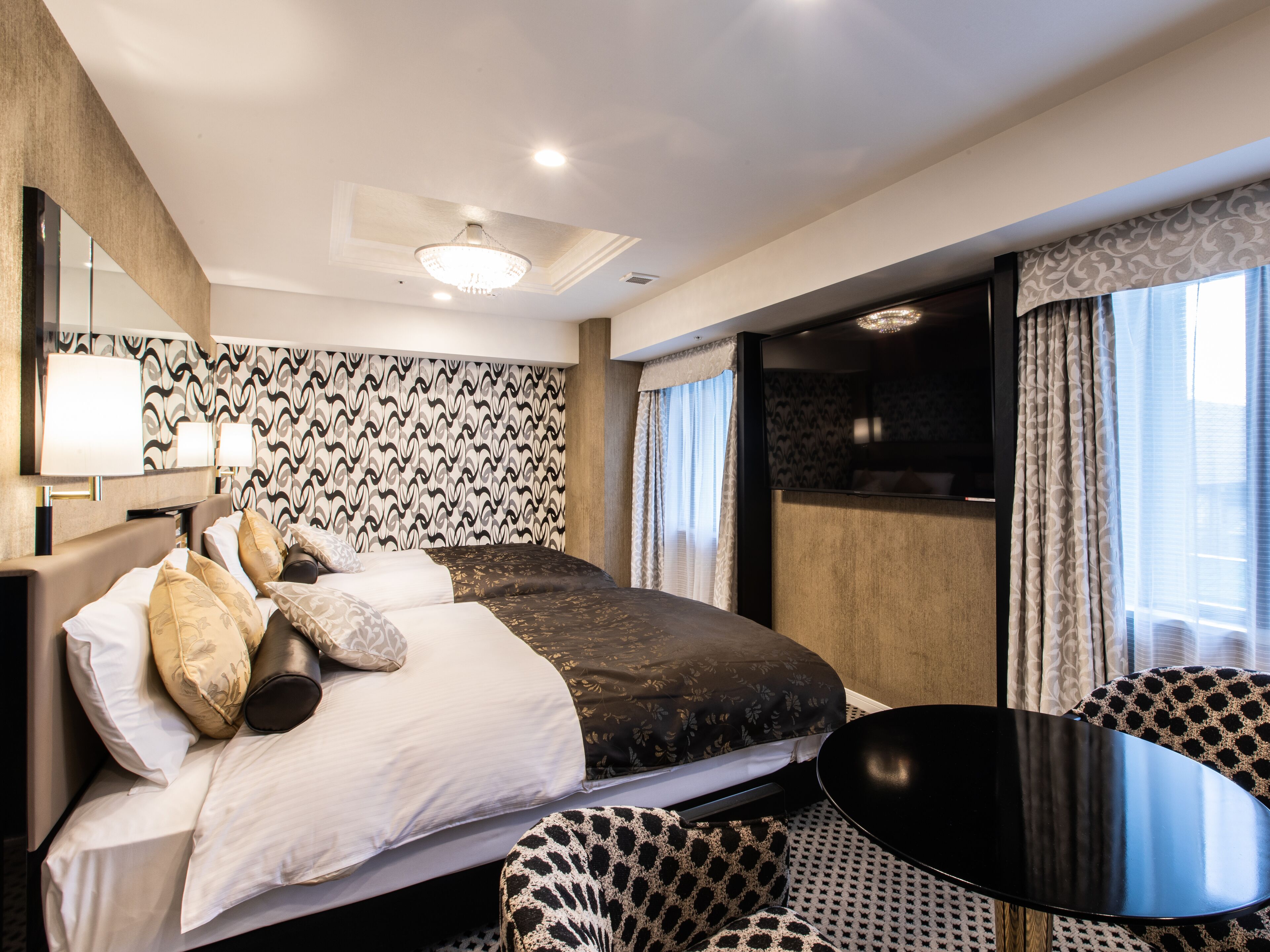 Deluxe-Zweibettzimmer | Daunenbettdecken, Schreibtisch, Verdunkelungsvorhänge, kostenloses WLAN