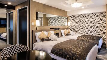 Deluxe Twin Room | Down duvets, desk, blackout curtains, free WiFi