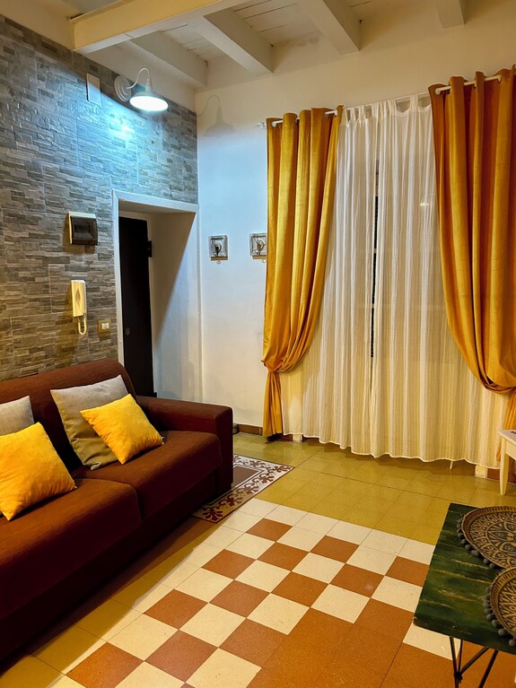 Apartamento Frente A La Zona Residencial Del Teatro Municipal. - Siracusa