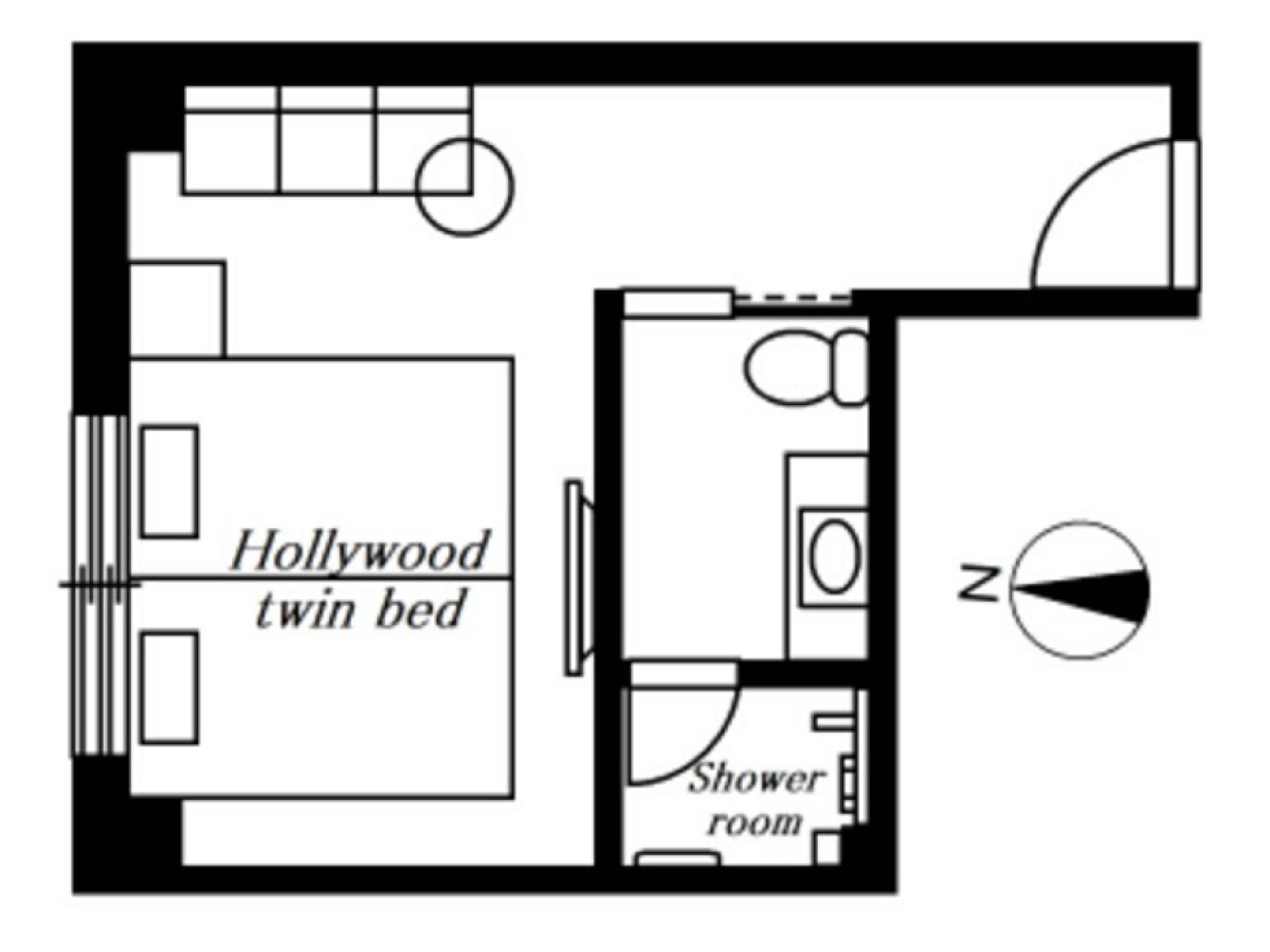 hollywood twin room | laptop workspace, free wifi, bed sheets