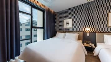 Business Twin Room (8 PM Check-in on Friday-Sunday) | Individually decorated, blackout drapes, soundproofing, free WiFi