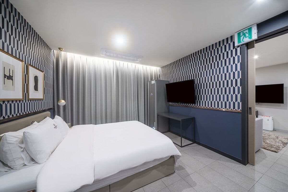 Blackout drapes, soundproofing, WiFi (free), individually decorated
