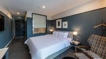 Premium Double Room (8 PM Check-in on Friday-Sunday)