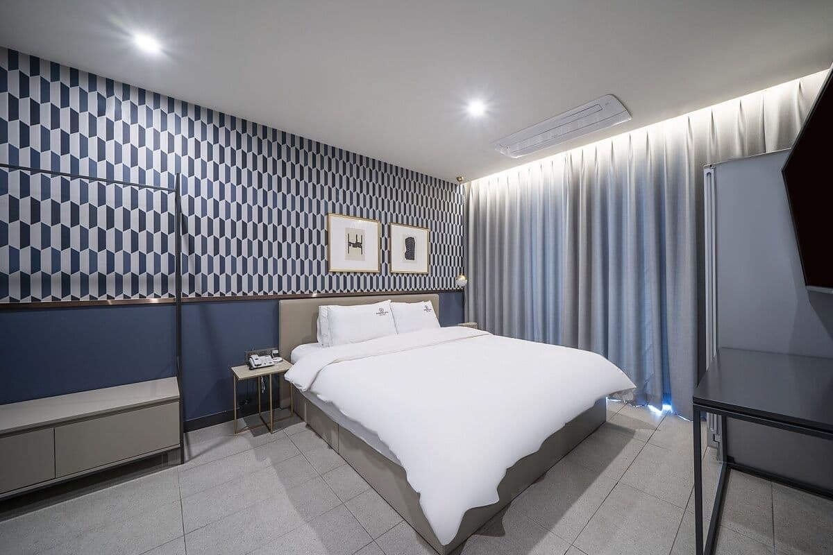 Blackout drapes, soundproofing, WiFi (free), individually decorated