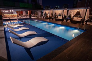 Outdoor pool, open 7:00 AM to 10:00 PM, free cabanas, sun loungers - Coro Hotel (Makati)