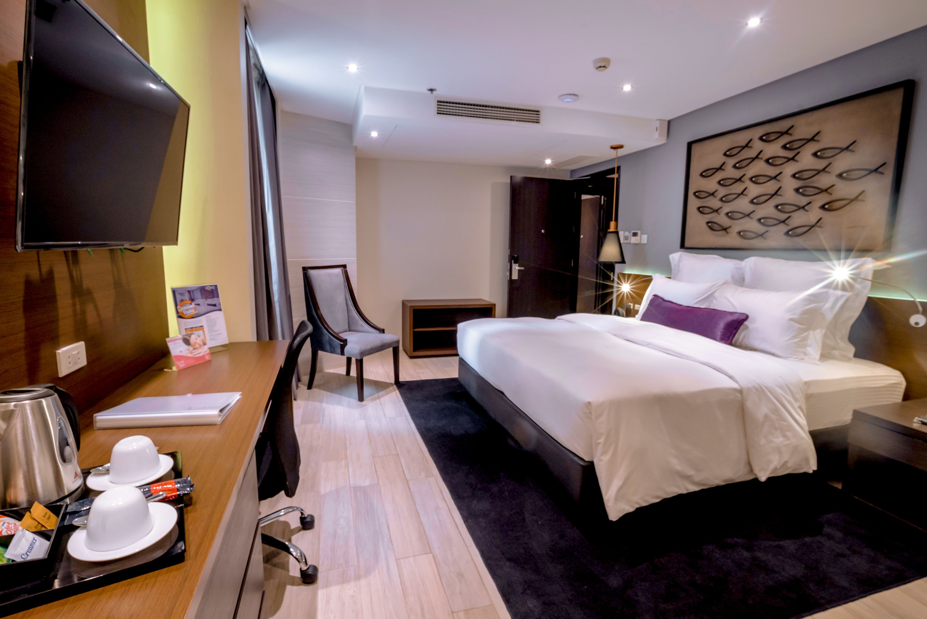 deluxe adagio king | 1 bedroom, minibar, in-room safe, desk