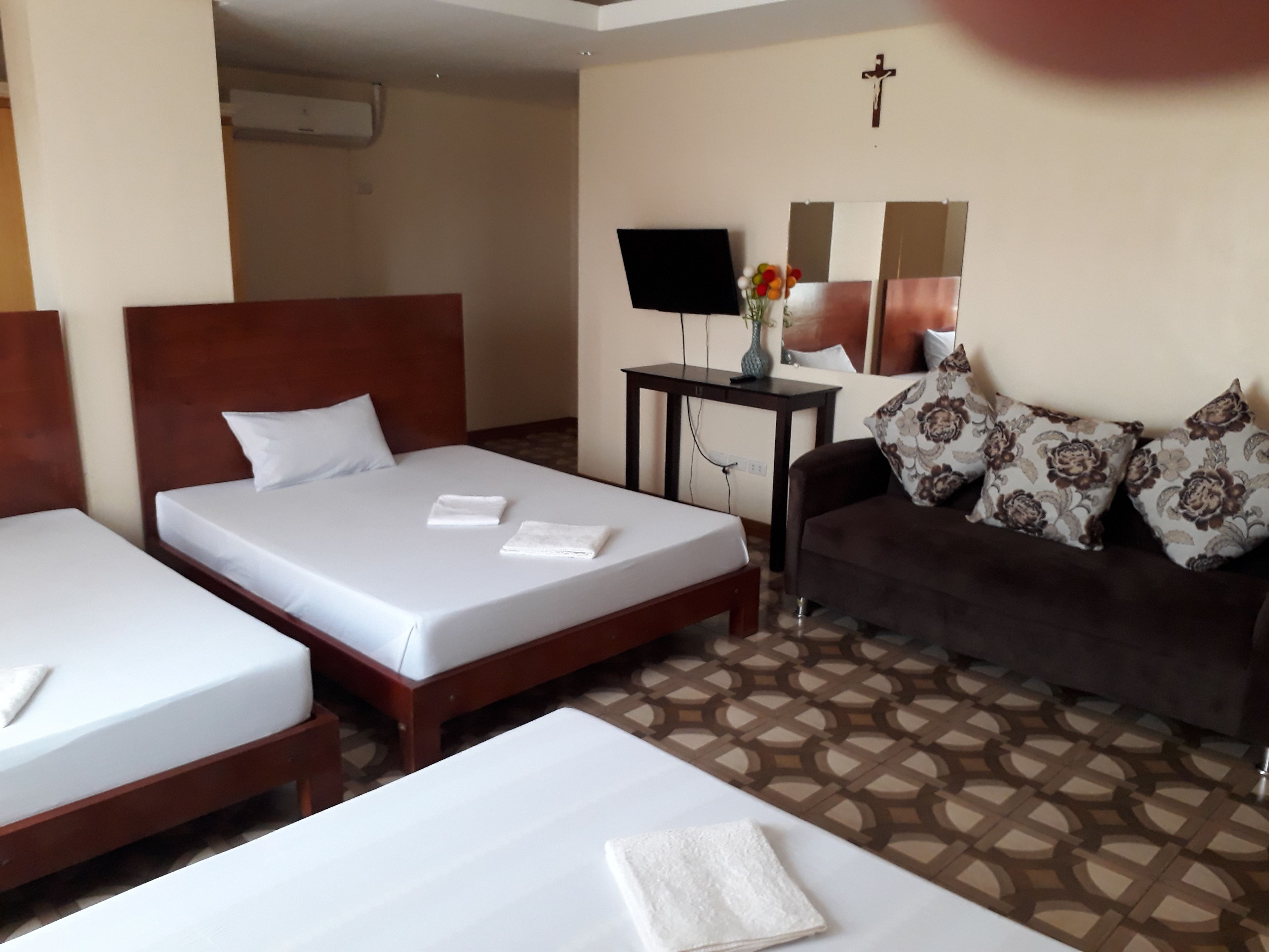 Egyptian cotton sheets, premium bedding, memory foam beds, desk