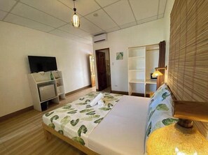 Premium bedding, minibar, in-room safe, individually decorated - Hotel Renate (Panglao)