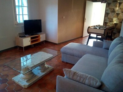 Welcome to casa T3. Apartment in the heart of the village of Giffaumont-Champaubert.