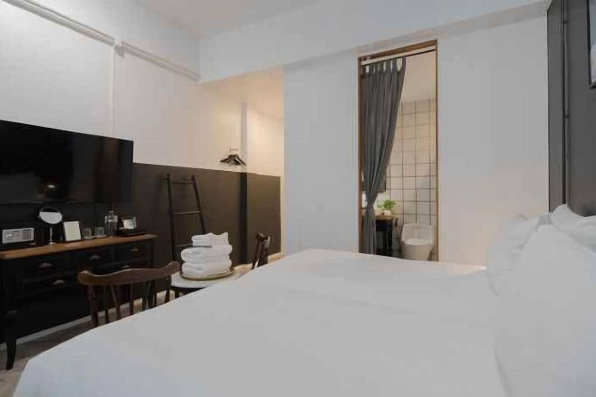 In-room safe, blackout drapes, free WiFi, bed sheets