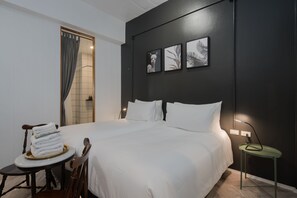 Deluxe Twin Room | In-room safe, blackout curtains, free WiFi, bed sheets - Blu Monkey Boutique Phuket Town (Phuket)