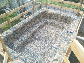 Indoor spa tub